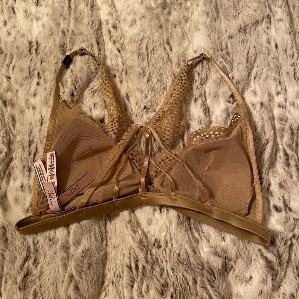 Victoria’s Secret Bralette Scalloped Lace VS Bralette Olive green Bralette 💸 🆕 - Picture 6 of 14